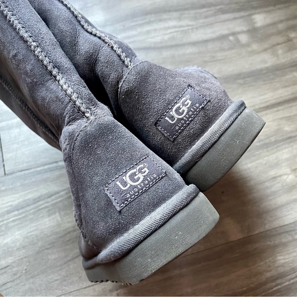 UGG Classic Tall II Sheepskin Gray Snow Winter Boots - Picture 7 of 10
